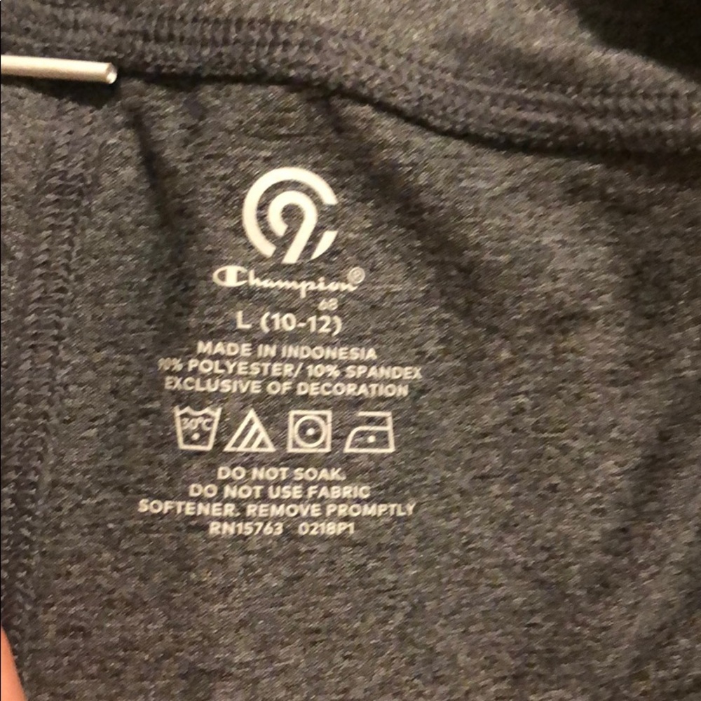 Spandex - Picture 3 of 3